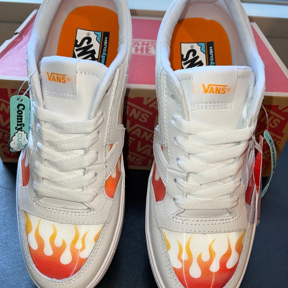Vans Lowland CC Multiple sizes - Picture 8 of 13